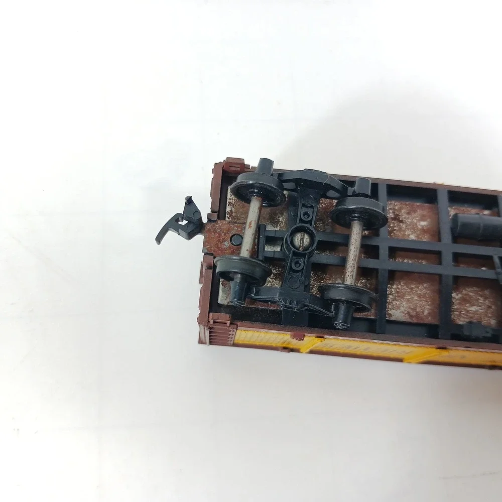 Athearn HO Scale Heinz 57 Varieties Pickle Tank Car Closed Sides 1476 Yellow